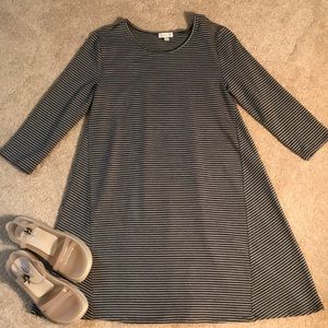 - 🌸HOST PICK🌸GARNET HILL SEAMED KNIT DRESS💕